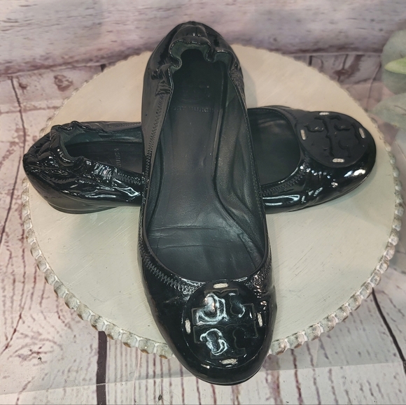 Tory Burch Women's Minnie Black Patent Leather Womens Ballet Travel Shoe - Picture 3 of 15